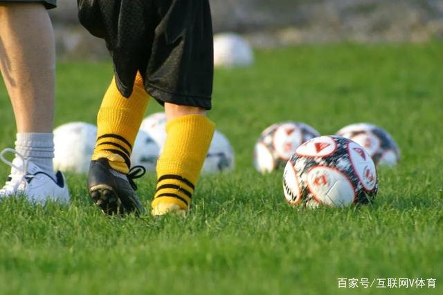 B费：我们必须放眼未来，不应迷恋过去的辉煌
